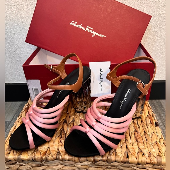 NWT Salvatore Ferragamo Amalia Pink Block X5 Heels - Picture 2 of 9